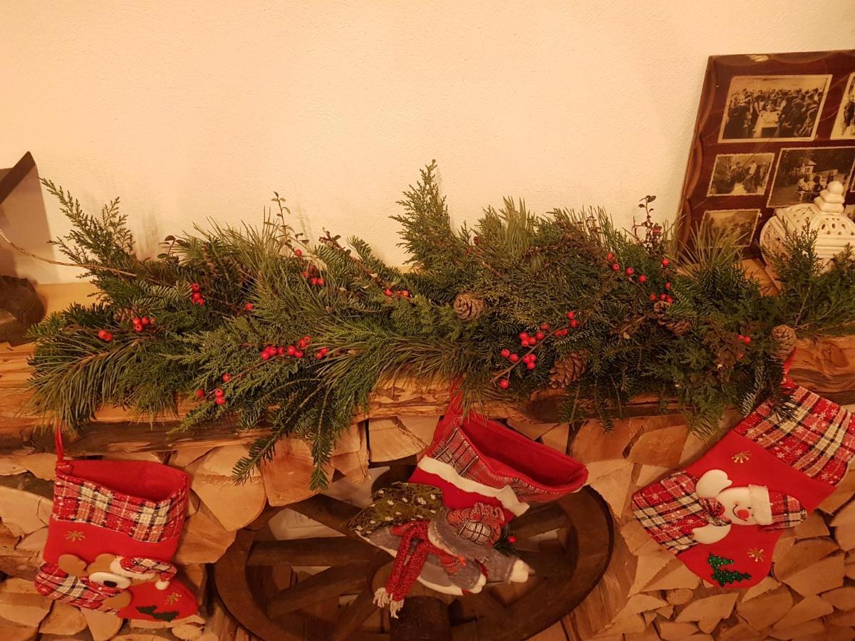 Sura Lu' Vasile. Bed & Breakfast Crivina  Bagian luar foto