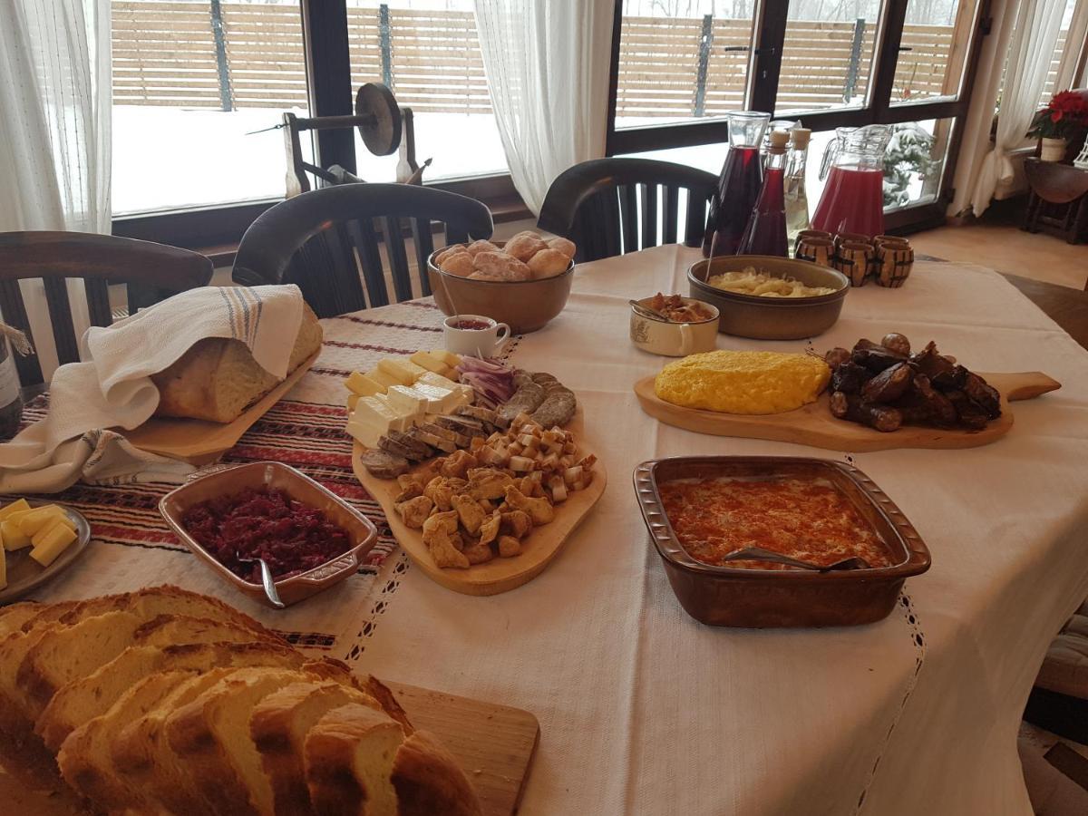 Sura Lu' Vasile. Bed & Breakfast Crivina  Bagian luar foto