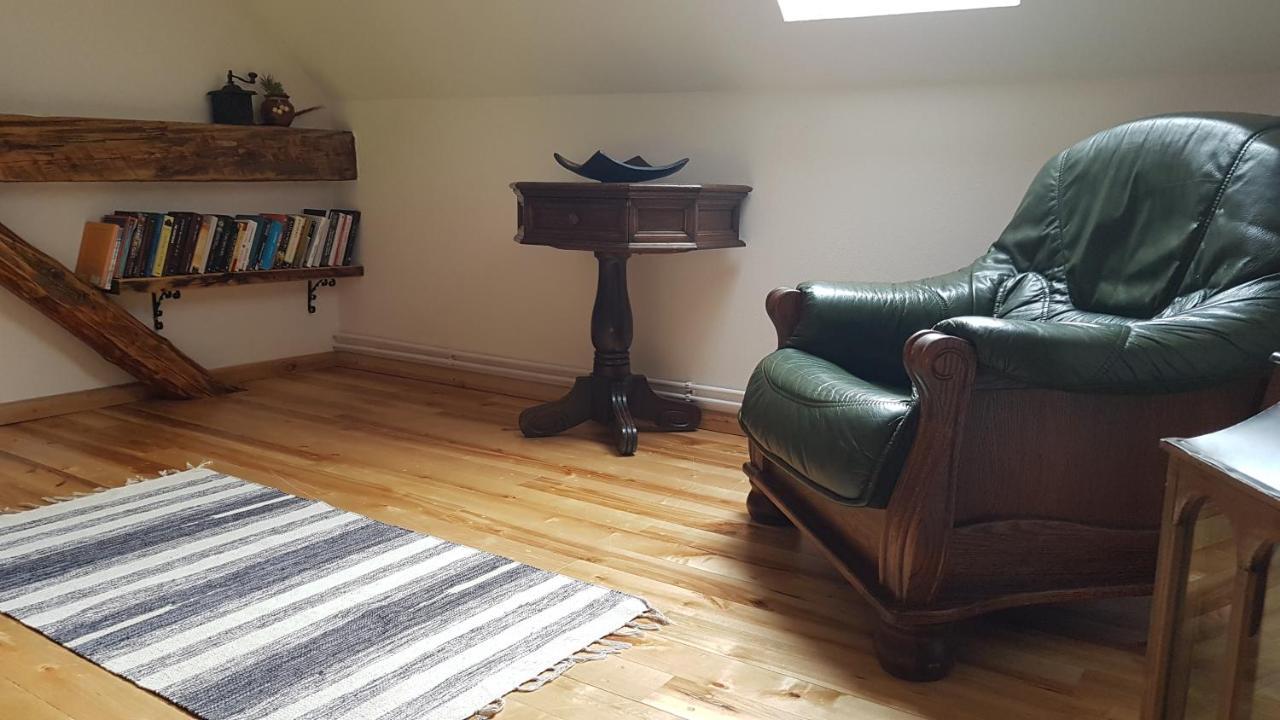 Sura Lu' Vasile. Bed & Breakfast Crivina  Bagian luar foto
